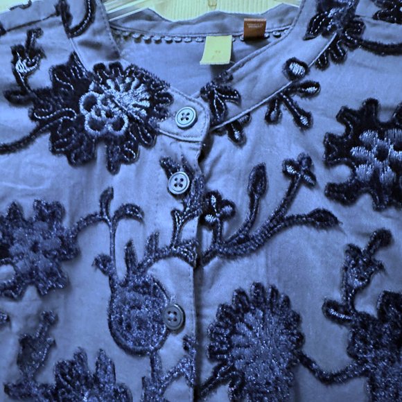 PILCRO FROM ANTHROPOLOGIE NAVY EMBROIDERED BLOUSE SIZE LARGE.  NEW WITHOUT TAGS - Picture 3 of 12